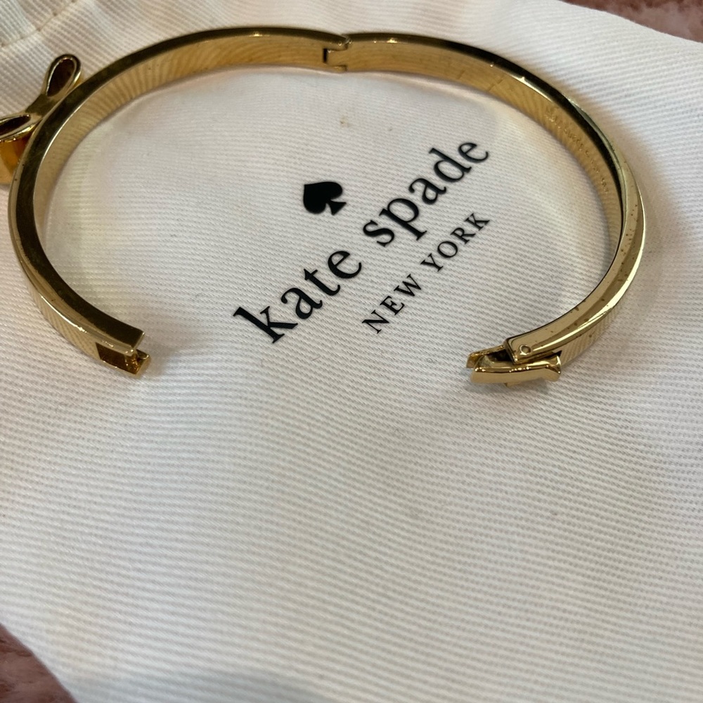 Kate Spade Preowned gold bow bracelet